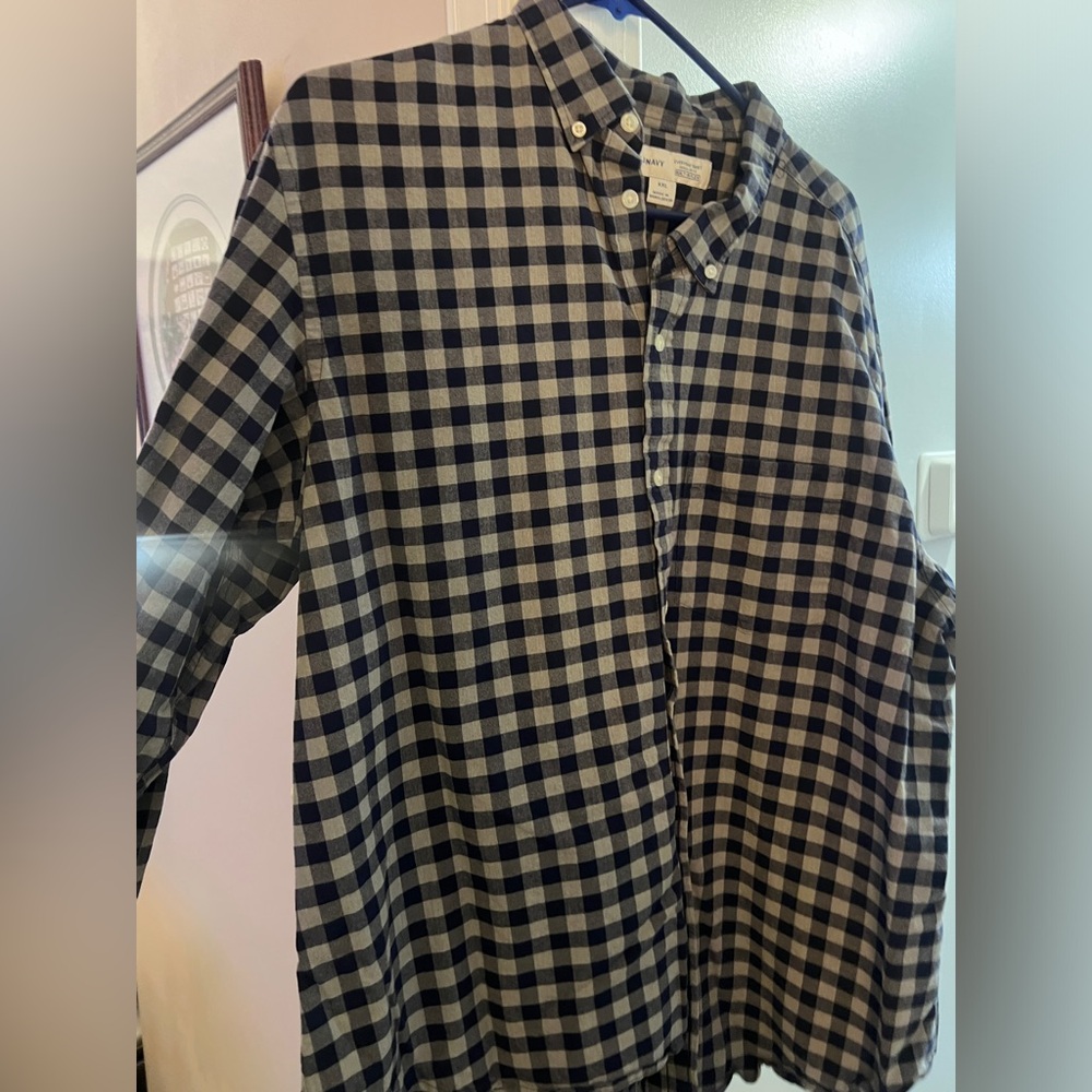 Old Navy Everyday Button Down Shirt. Gray/Blue Men’s size XXL NWOT